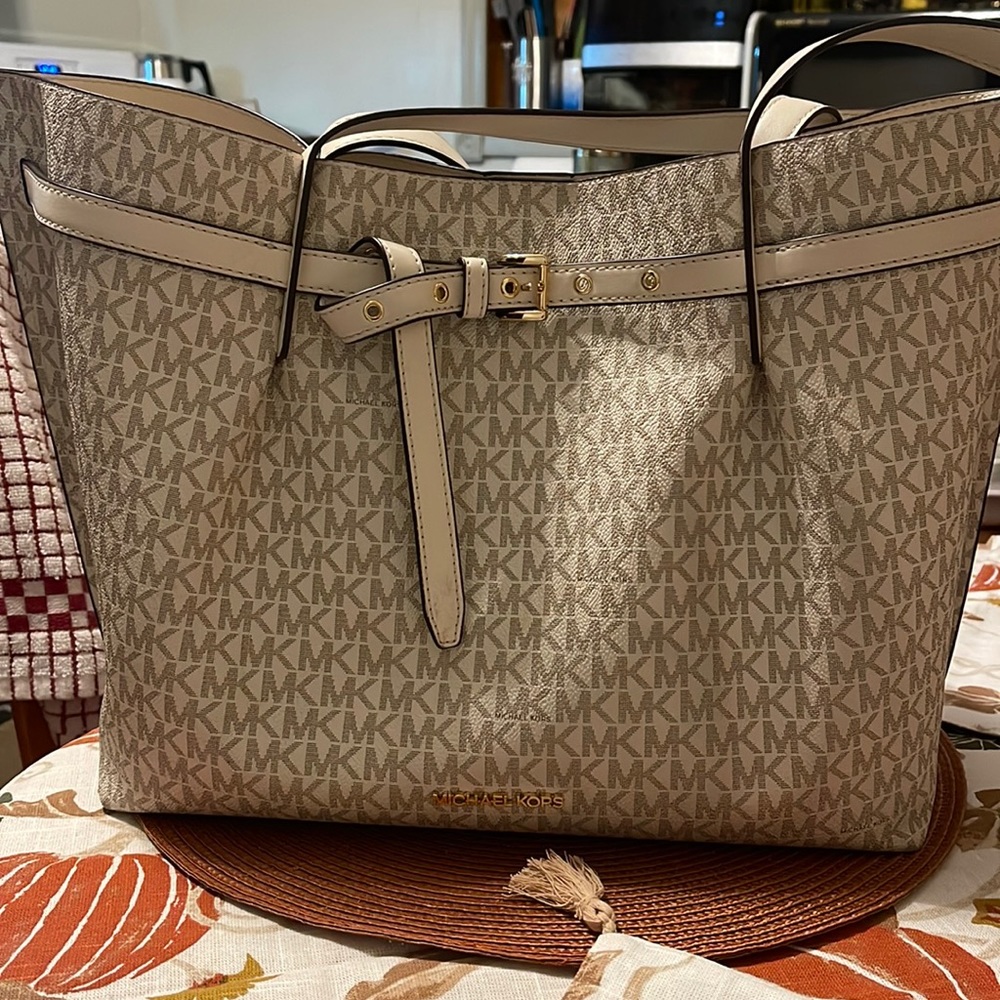 Michael Kors handbag. Gently used.